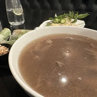 Grilled pork spring roll( goi cuon heo)