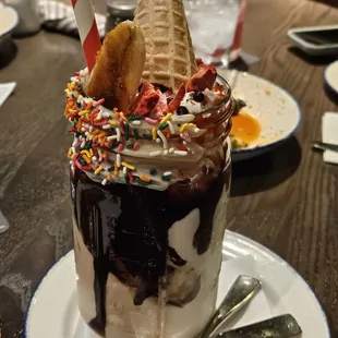 Banana split milkshake