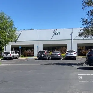 Front entrance to suite G. Lots of well lit parking