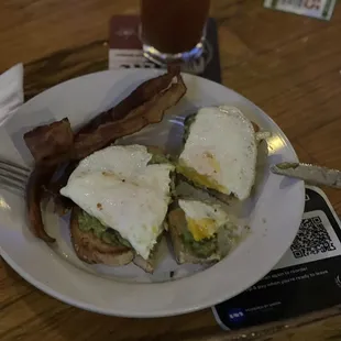 Guacamole toast