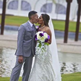 Posing is our expetise.