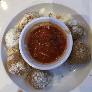 Fried Mac and Cheese Balls