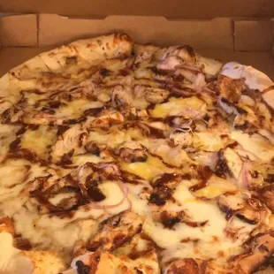 Funky chicken pizza