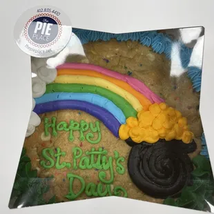 So cute cookie cake!