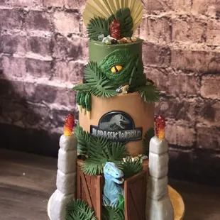 Jurassic World Dino cake