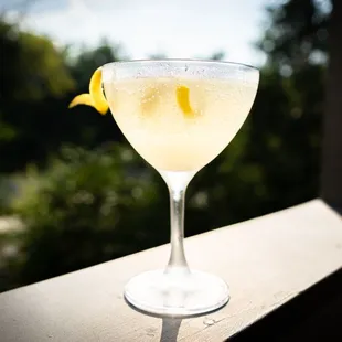 A classic French 75 cocktail.