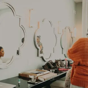 Small view of the bridal lounge. Beautiful, great lighting to get ready and take photos