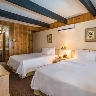 2 Queen Beds Cabin