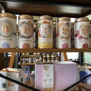 Gift shop teas