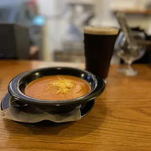 A duet: tomato soup and a porter