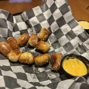 Pretzel Bites