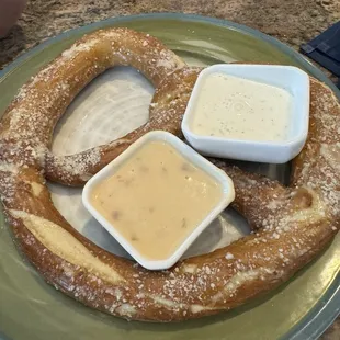 Pretzel with yummy Queso