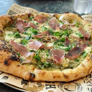 a close up of a pizza