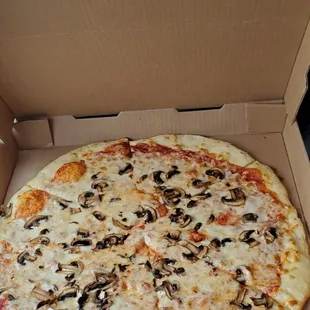 Even with the rain and thunder, you can't miss Friday pizza.