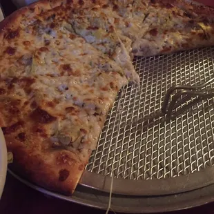 Delicious crabmeat pizza.