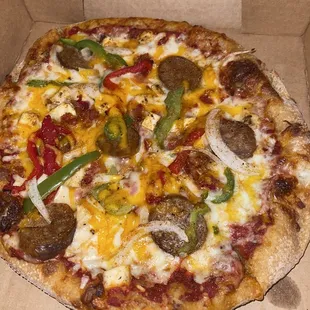 Jambalaya pizza | Instagram @Kurlykonnoisseur