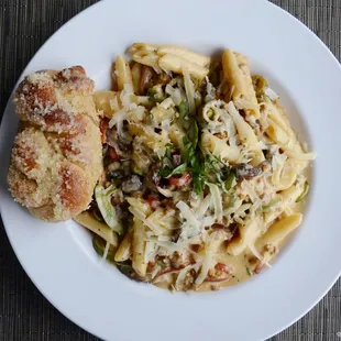 how can you go wrong with parm, jalapenos, heavy cream and garlic knots!