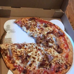 Porky&apos;s Revenge(Ham, Bacon &amp; Pulled Pork)