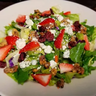 Strawberry walnut salad