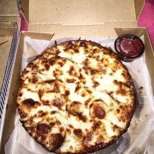 the garlic cheese bread is really good!! it actually has a great garlic flavor and the melt my cheese we all want! recommend