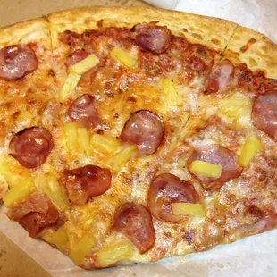 Hawaiian pizza rocked!&apos;