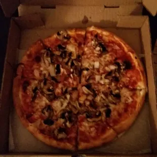 Custom made M&amp;O. Extra Sauce, Lite cheese, and well done. Perfectly yumalicious! Ty Stephen!