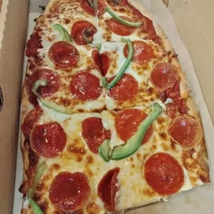 Pepperoni and green peppers