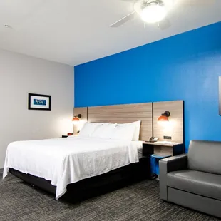 Deluxe King Room With Sofa Sleeper