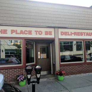 The facade of a the best breakfast place in Lakewood 38 years