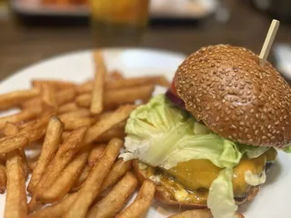 Highlands Sports Bar & Grill