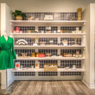 Our chic women's boutique offers classic fashion to bring out your beautiful best.