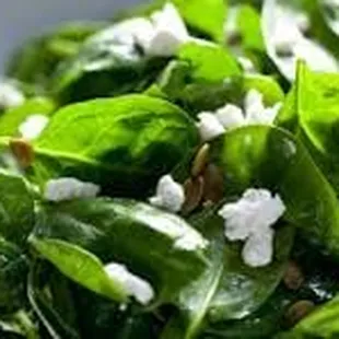 Spinach Salad with Pumpkin Seeds &amp; Goat Cheese