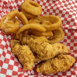Chicken Tenders basket with onion rings
