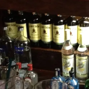 Let's take a closer look at the bar... Yup, that's it.