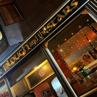 the outside of a restaurant