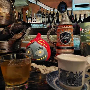 Annabell Lee and Headflip cocktails.