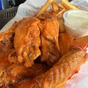 Hot Wings Lunch Special
