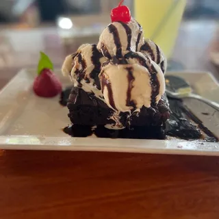Brownie Sundae