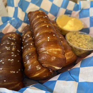 Soft Pretzels & Beer Cheese