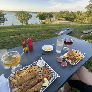 Outside seating with lake view. Cold beer and great food.