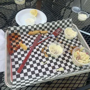 i had the catfish...asked them to fry it up extra crispy!!!! unbelievable!!