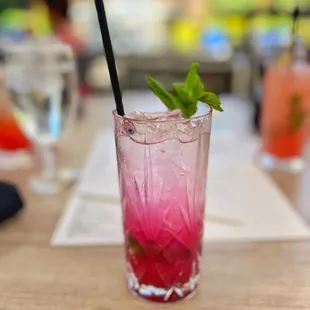 Virgin Dragonfruit Mojito