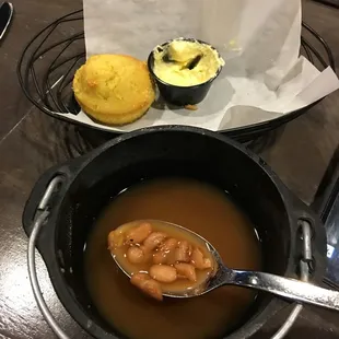 Sorry, everyone grabbed a cornbread and ate the beans before I could take a picture while it was still full