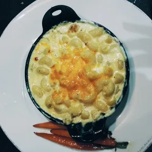 mac and cheese with a side of carrots