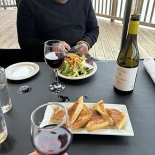 Cheese bread and side salad