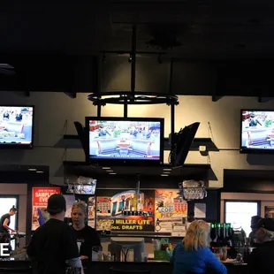 ramen and noodles, interior