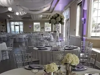 The Regency: Memorable Weddings * Exquisite Events