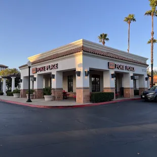 the outside of the restaurant