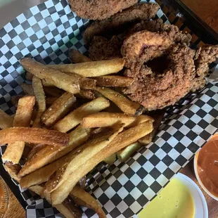 Chicken fingers and fries