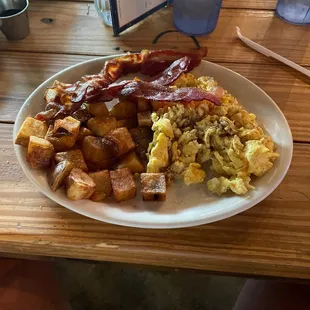 All-American brunch on Sunday really hit the spot!